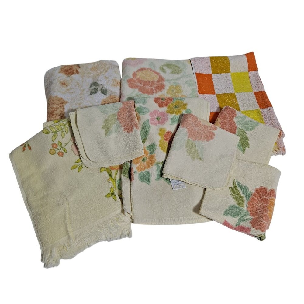 Vintage Utica Fine Arts Bath Towel Set Yellow Retro Soft Floral Rose 60s 70s USA